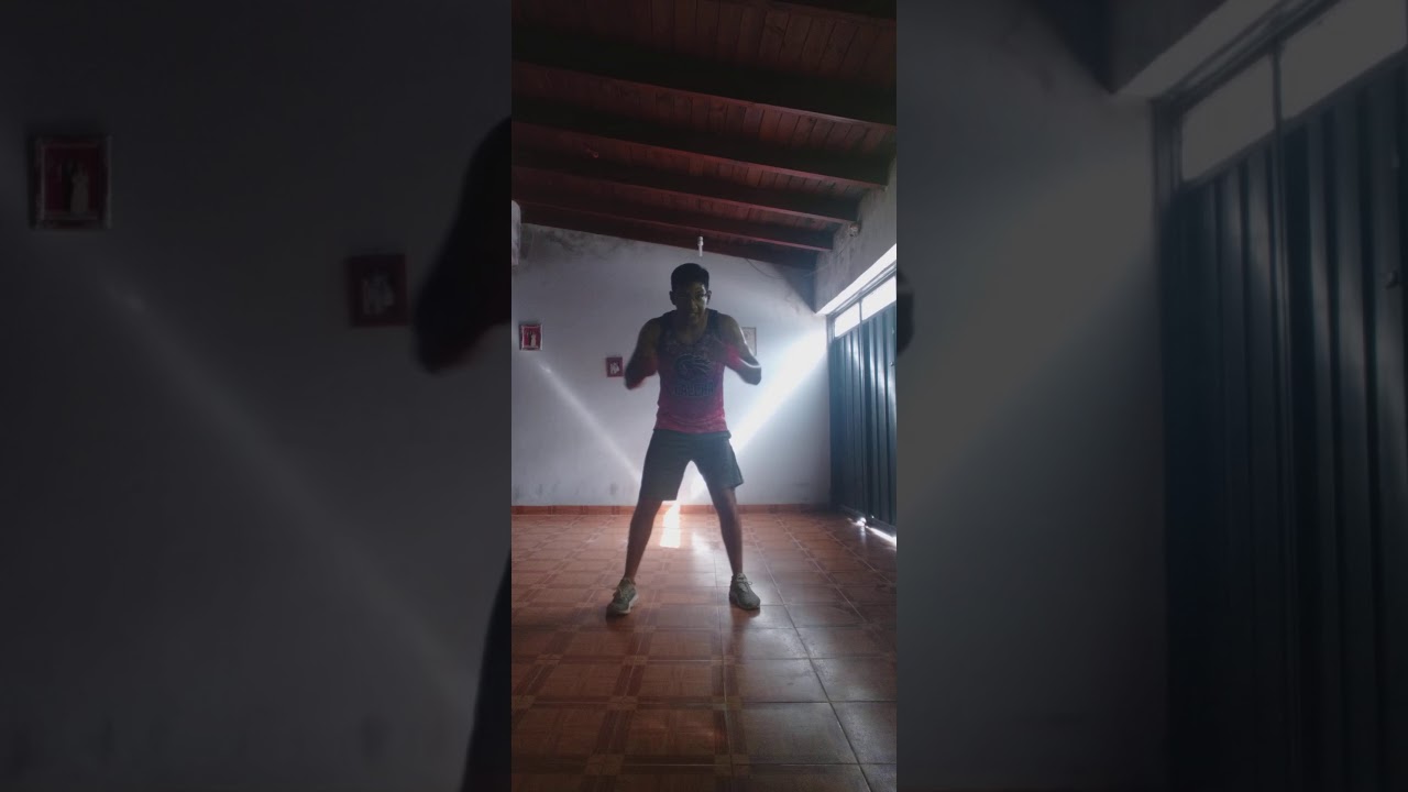 CLASE DE AEROBOX. TARBO. CARDIO