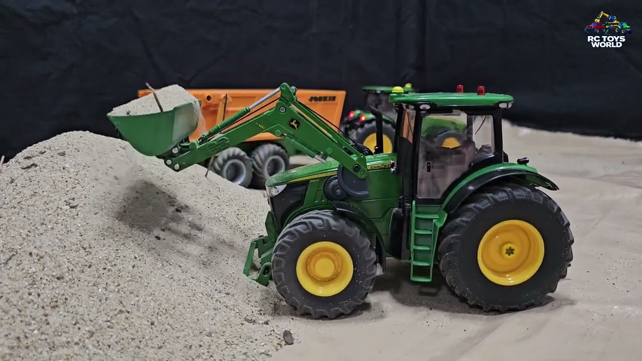 RC John Deere 7310R & 8345R Loading and Dumping Sand | Siku Control 1:32 