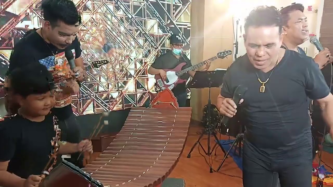 เอ็นดู ระนาด ดาวเต้น อเมซิ่งสุพรรณ