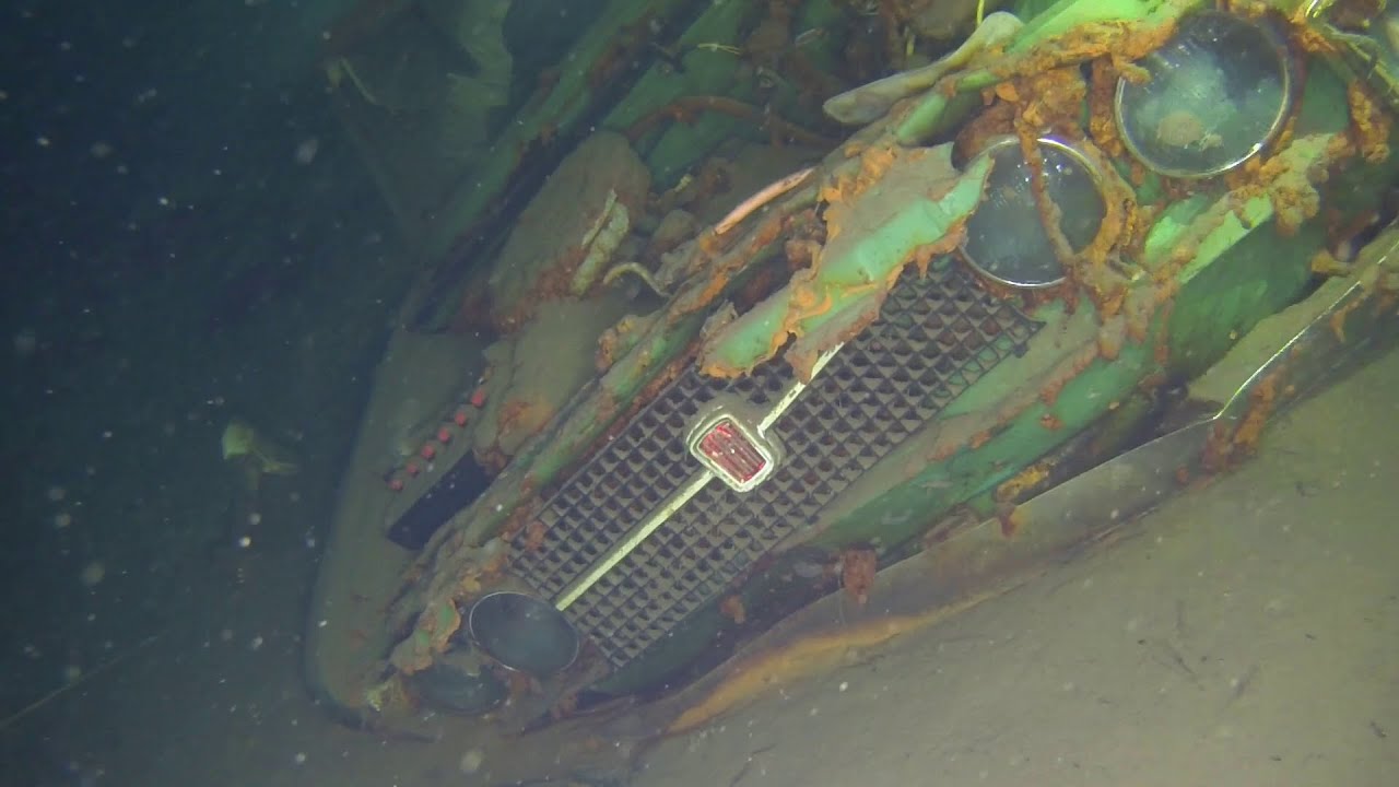 Underwater Wrecks - Fiat 124 special