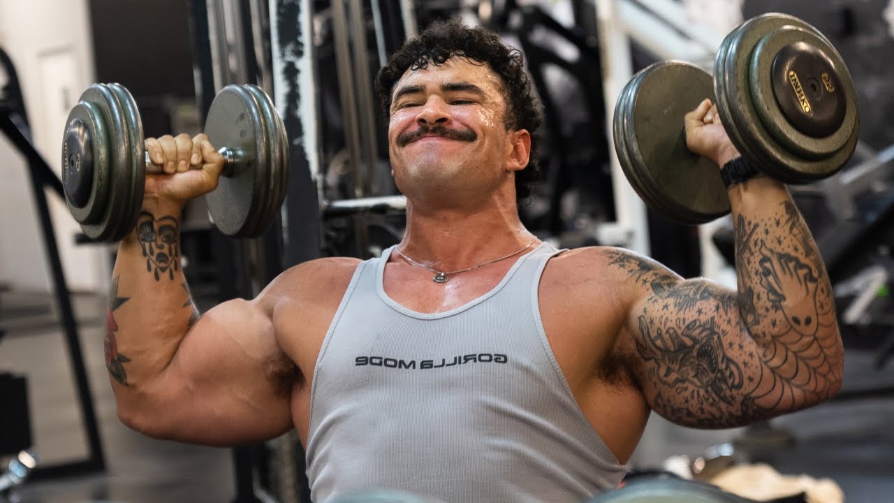 FORCING MY SHOULDERS TO GROW + Big Announcement