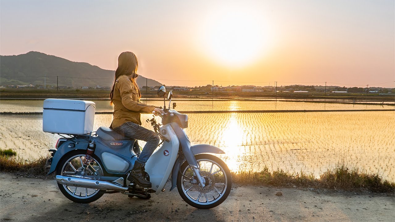 人生がしんどい時ほどスーパーカブに乗ろう。