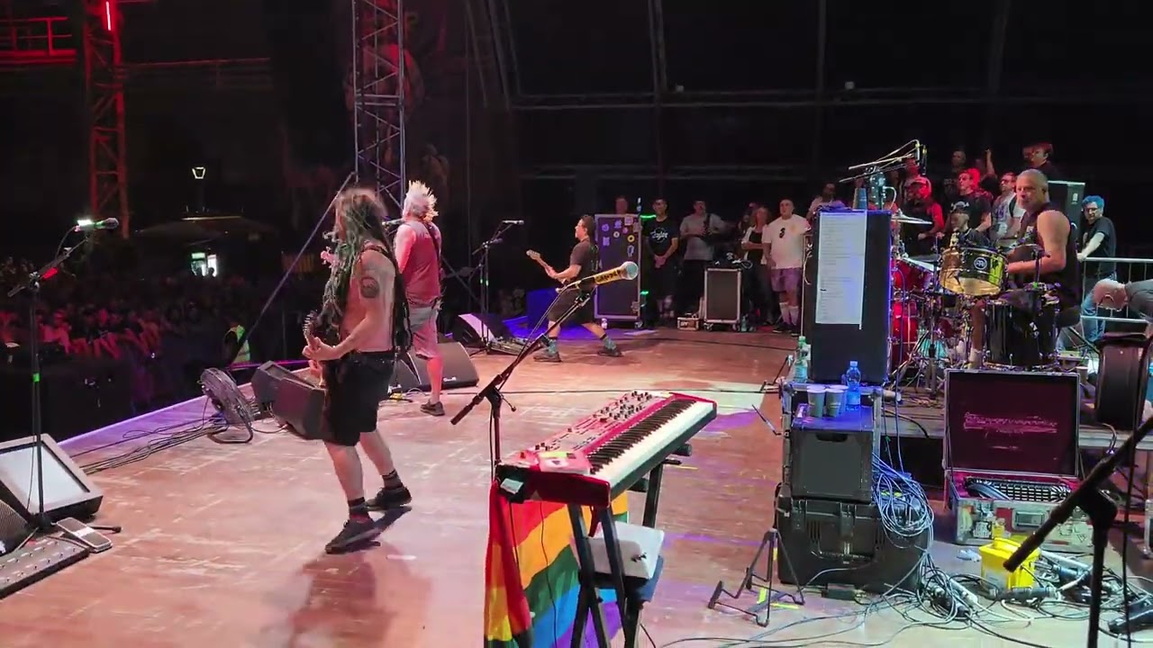 Nofx final tour carroponte 2024 idiots a taking over