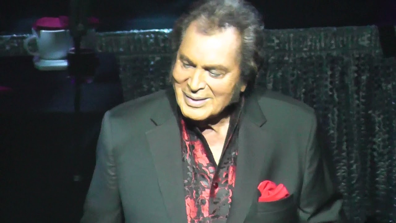 Engelbert Humperdinck A Man Without Love 2021