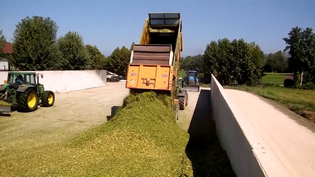 Pestamento Insilato 2016 - Agrom. Negrini + Az. Agr. Nordera - LEGENDARY NH 8970 + JD 6430+6910