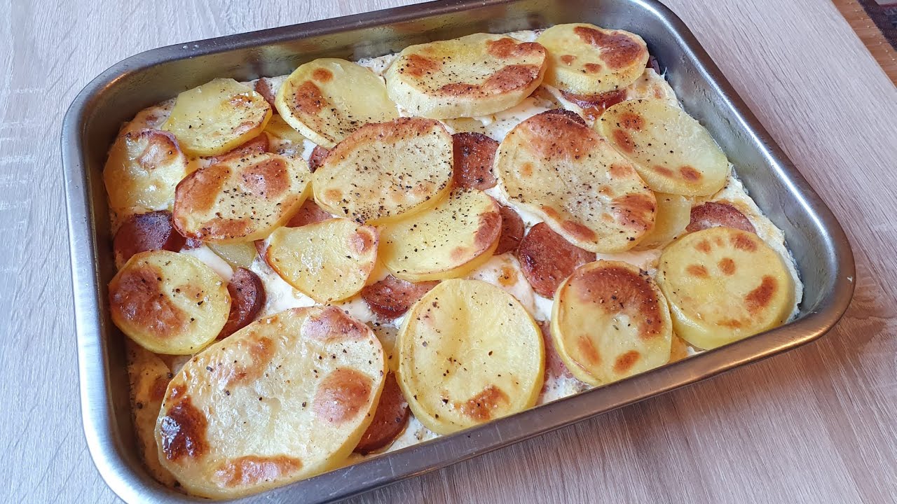 RÝCHLE A JEDNODUCHÉ PREKLADANÉ ZEMIAKY🤩SMOTANOVÉ S KLOBÁSOU✅OBED/VEČERA👍|CESMINAZ #zemiaky #potatoes