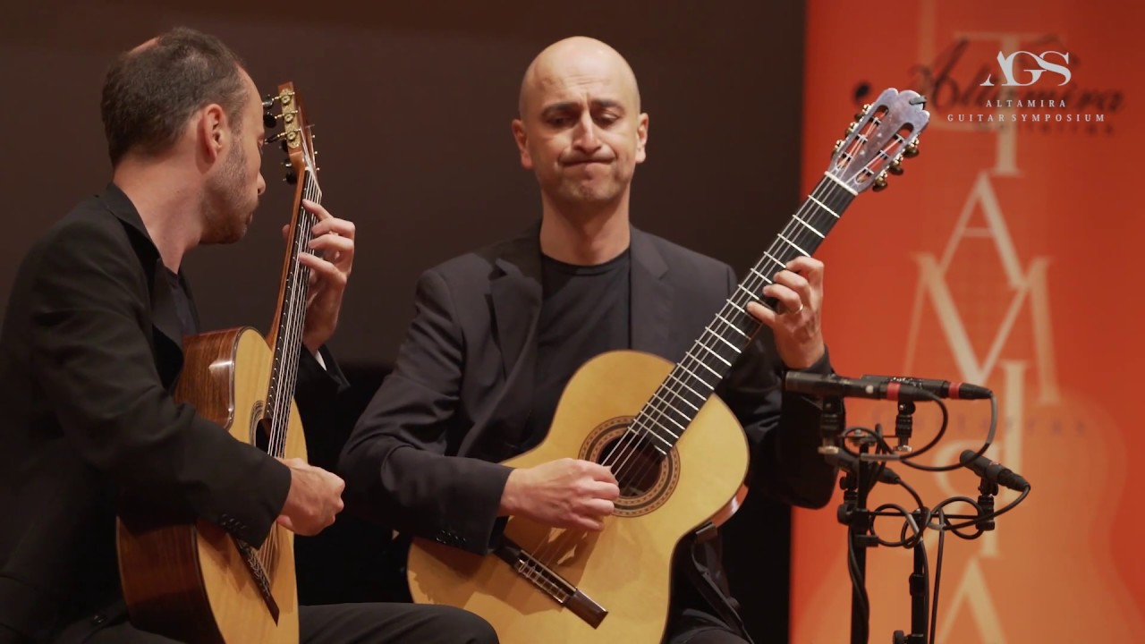 SoloDuo (L. Micheli and M. Mela) play Tango Suite (Piazzolla) | Altamira Guitars