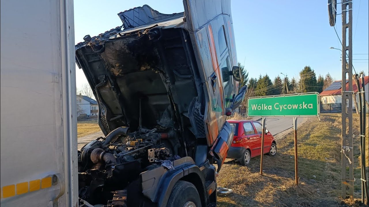 Zmiana uszczelki pod głowicą w przydrożnym rowie