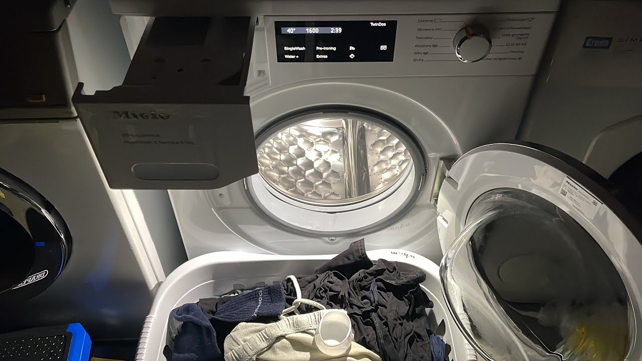 Late spring clean washday with Hotpoint HVF344 and Miele W1 (part 5/10) (11/04/2024)