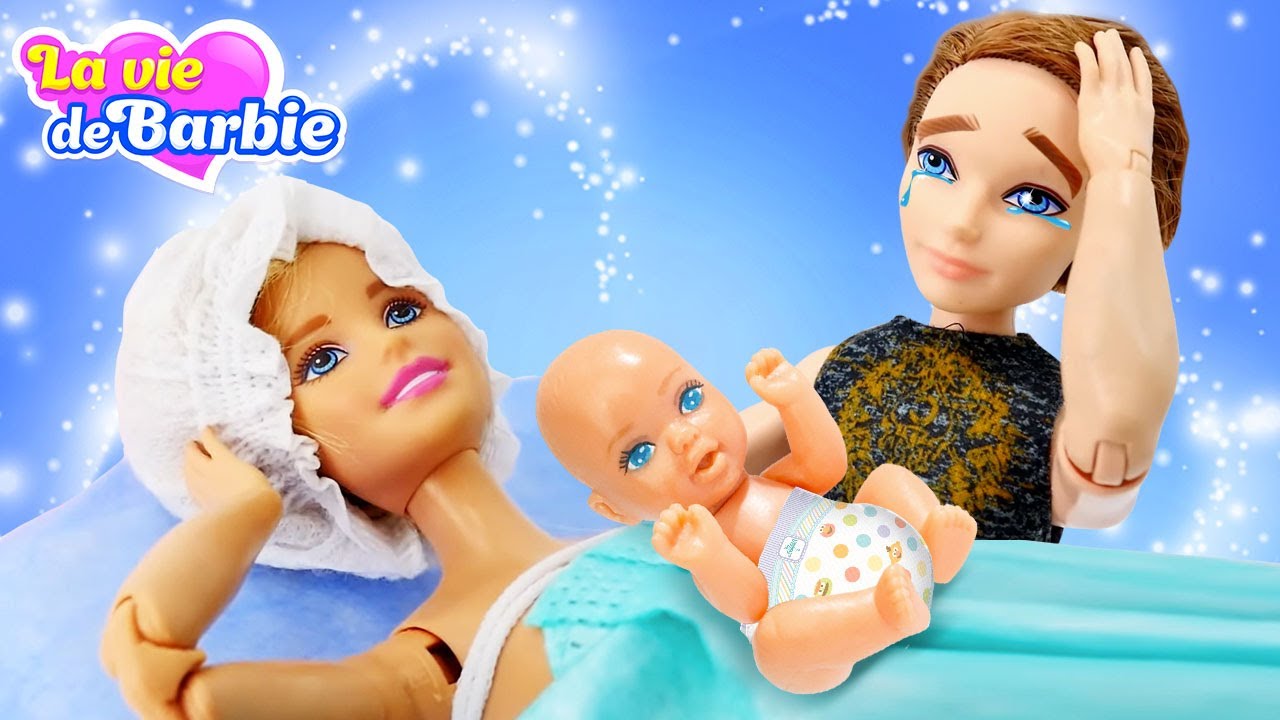 La poupée Barbie a accouché d’une fille! Vidéo en français sur la vie des poupées