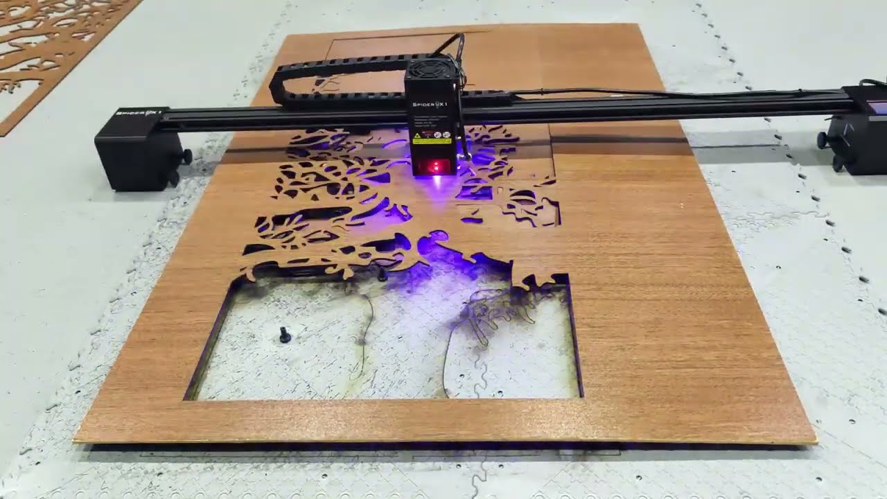 Unlimited Tyvok Spider X1S 20W Laser Engraver - Unboxing And Test