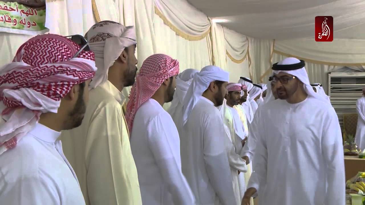محمد بن راشد و محمد بن زايد  يقدمان واجب العزاء لأسرة و ذوي الشهيد علي الشحي