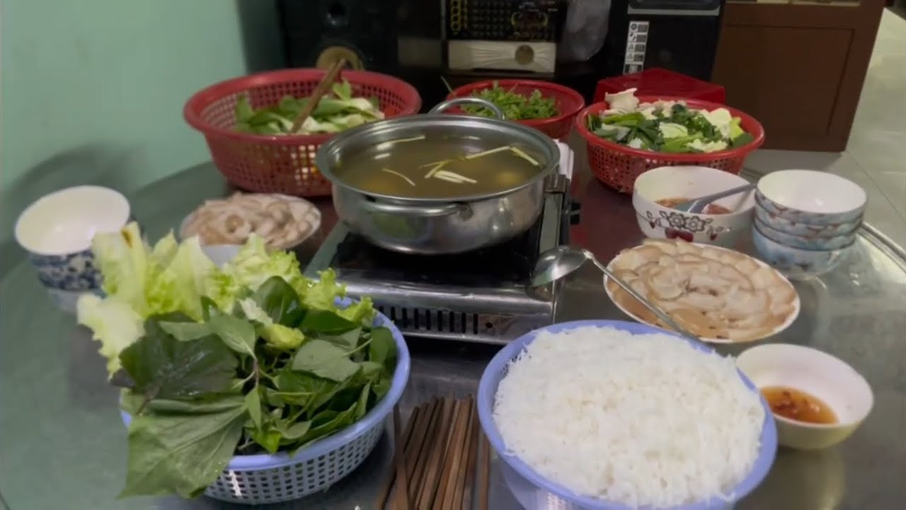 Bữa nay sinh nhật mình làm may món cả nhà cung vui sinh nhật 