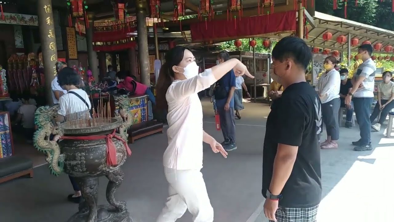 111/9/9(農曆8/14)(五)至苗栗仙山協靈宮九天玄女娘娘,法寶,寶劍,佛塵,天珠,加持訓體訓乩(依仙山九天玄女娘娘交待)。。。在嘉義縣 六腳鄉 塗師村 九玄宮(九天玄女娘娘廟) 修行記錄