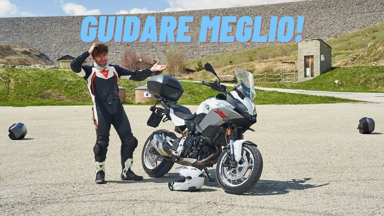 4 ESERCIZI che ti SVOLTANO la GUIDA in MOTO!
