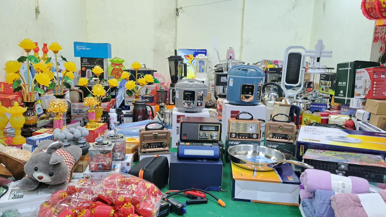 ÁO KHOÁC CHƠI TẾT, CHĂN ĐẮP MÙA ĐÔNG,BẾP NƯỚNG 2 MẶT, LÒ VI SÓNG,MÁY SAY SINH TỐ,LH0979928351