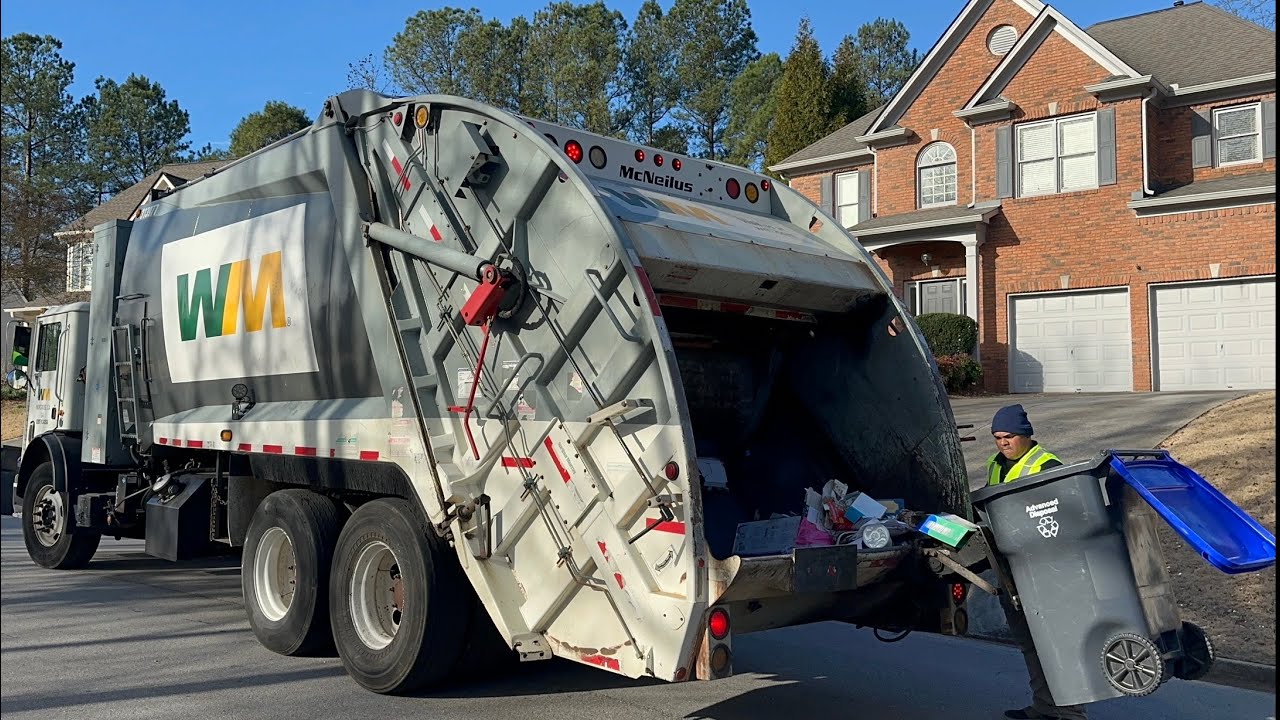Gray WM CNG Mack MRU McNeilus Rear Loader Garbage Truck