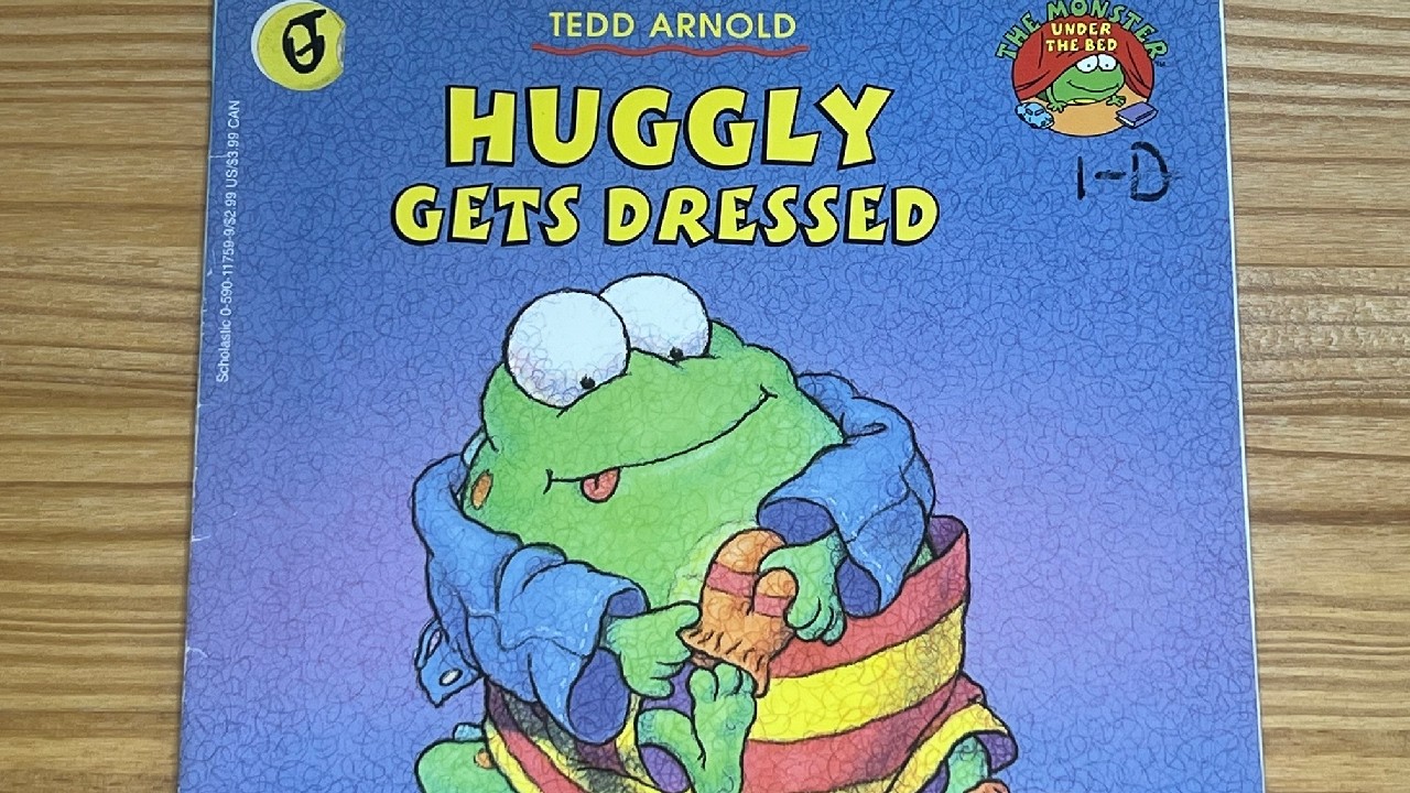 Huggly Gets Dressed