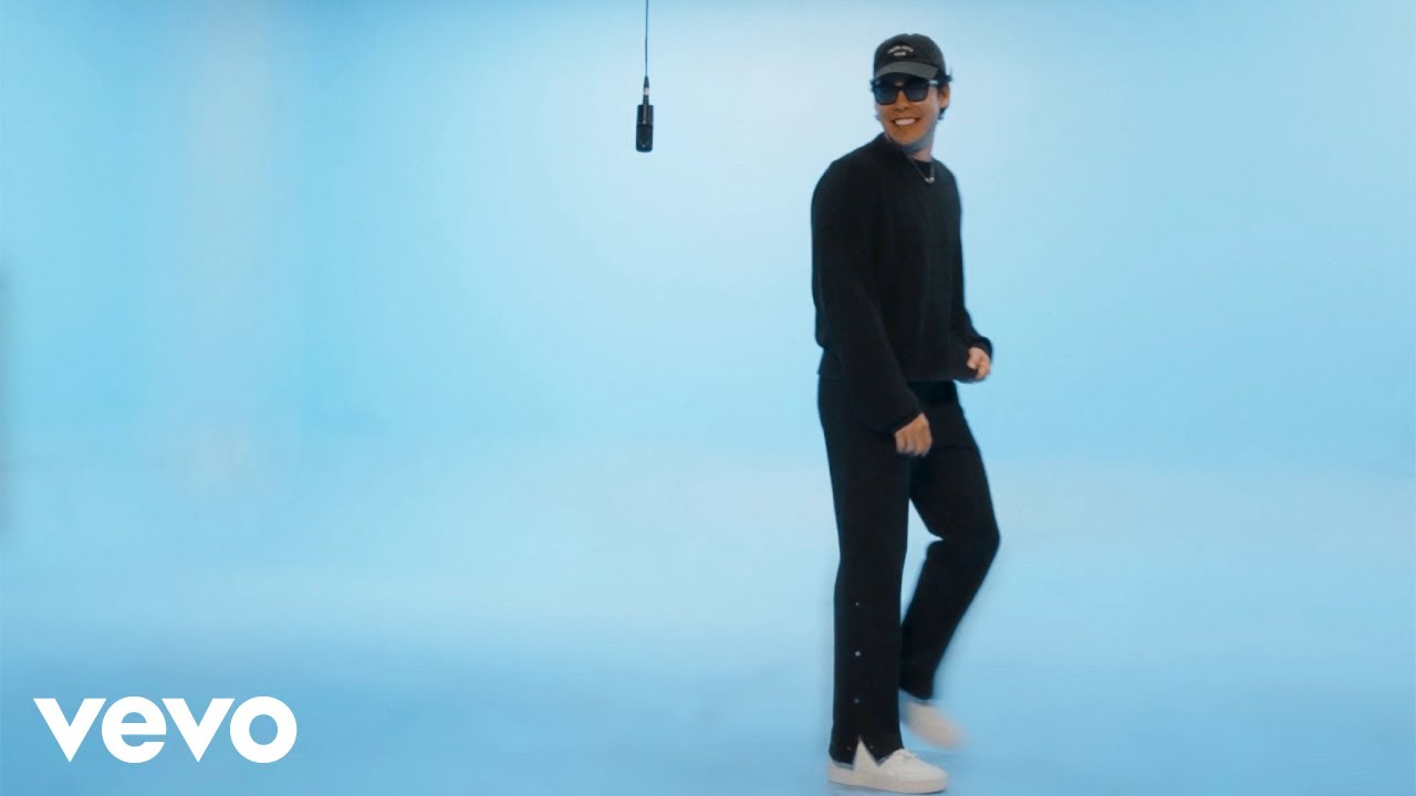 West - Checks (oficjalny tekst piosenki)