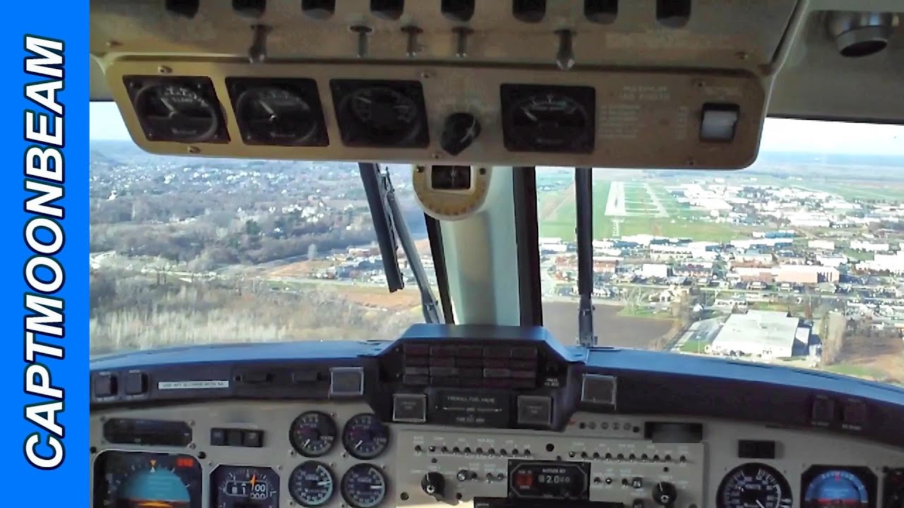 King Air 350 landing Spirit of St Louis Airport KSUS