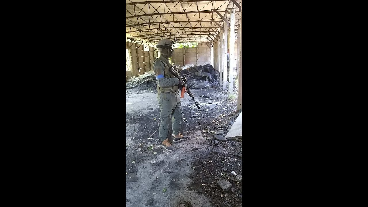 Airsoft Gameplay with the CYMA CM.040C
