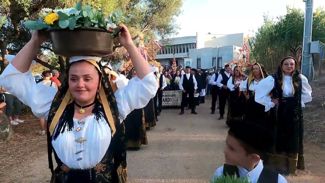 FESTA DI SAN GIOVANNI  E SAGRA DE SU NENNIRI (BARI SARDO)