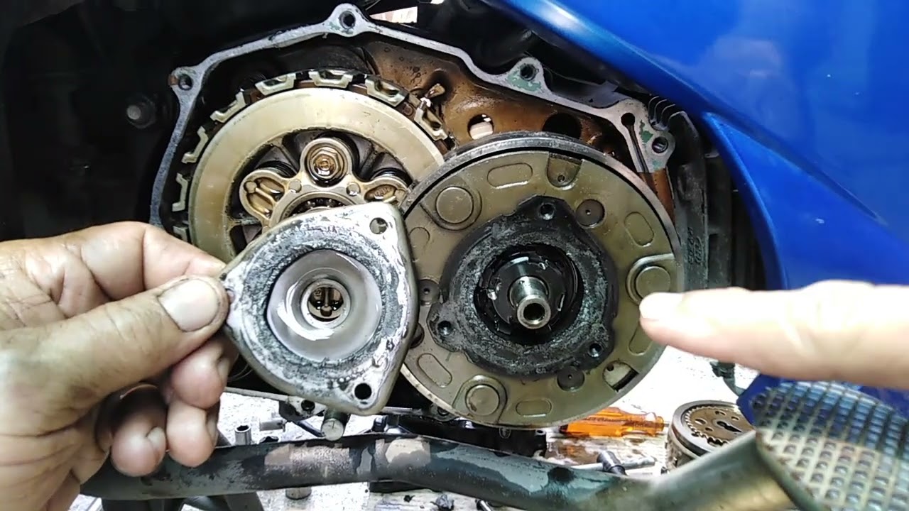 ถอดชุดคลัทช์​ HONDA​ WAVE​ 125​ -​ i​  (ปลาวาฬ)​ โดยพี่อนันต์​ #