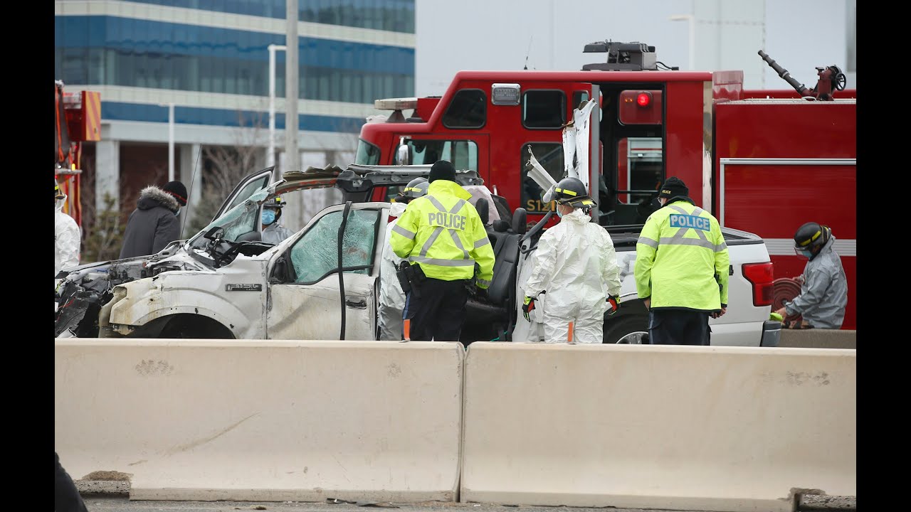 DOUBLE FATAL CRASH: Highway 401 closed at Winston Churchill Blvd.
