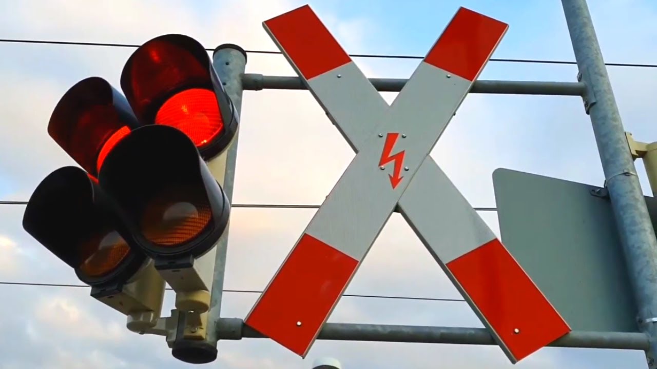 Möhringen Railway Crossing, Stuttgart