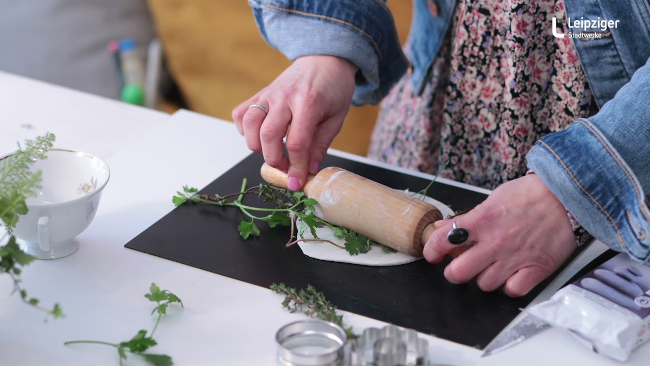 DIY-Tutorial: Ton-Anhänger basteln