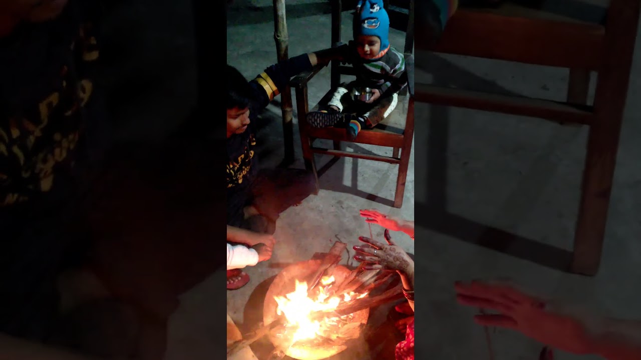 Enjoying village life and bonfire 👶🔥🥶 | Chhotu Sai 👶#shorts #youtubeshorts