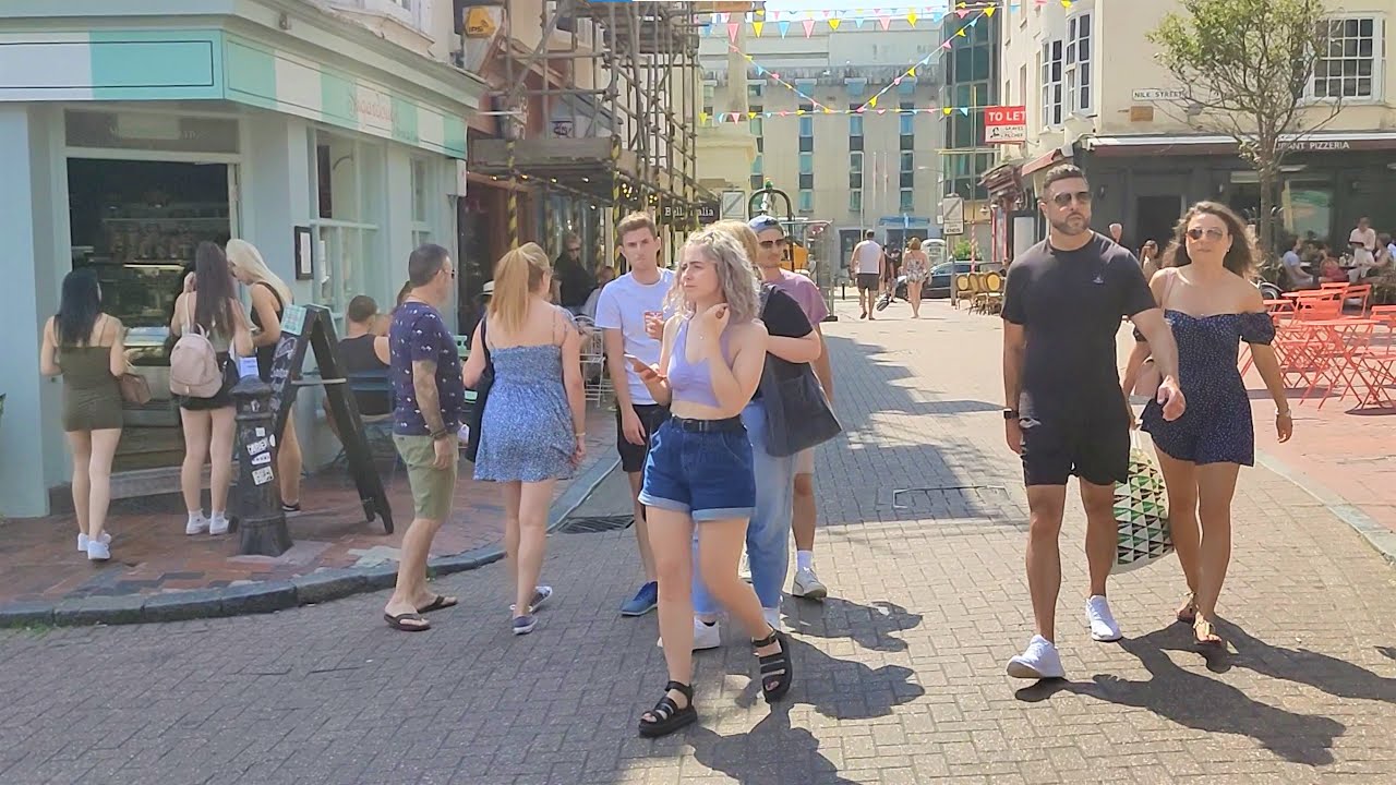 Brighton City Walk - Brighton Station to The Lanes | Pubs, Jewelry and Antique shops