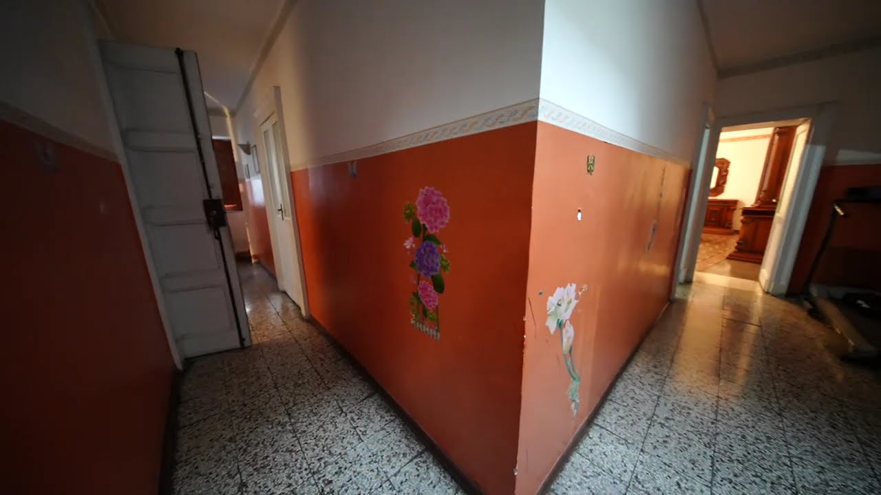 INTERO STABILE IN VENDITA IN CENTRO STORICO A CATANIA