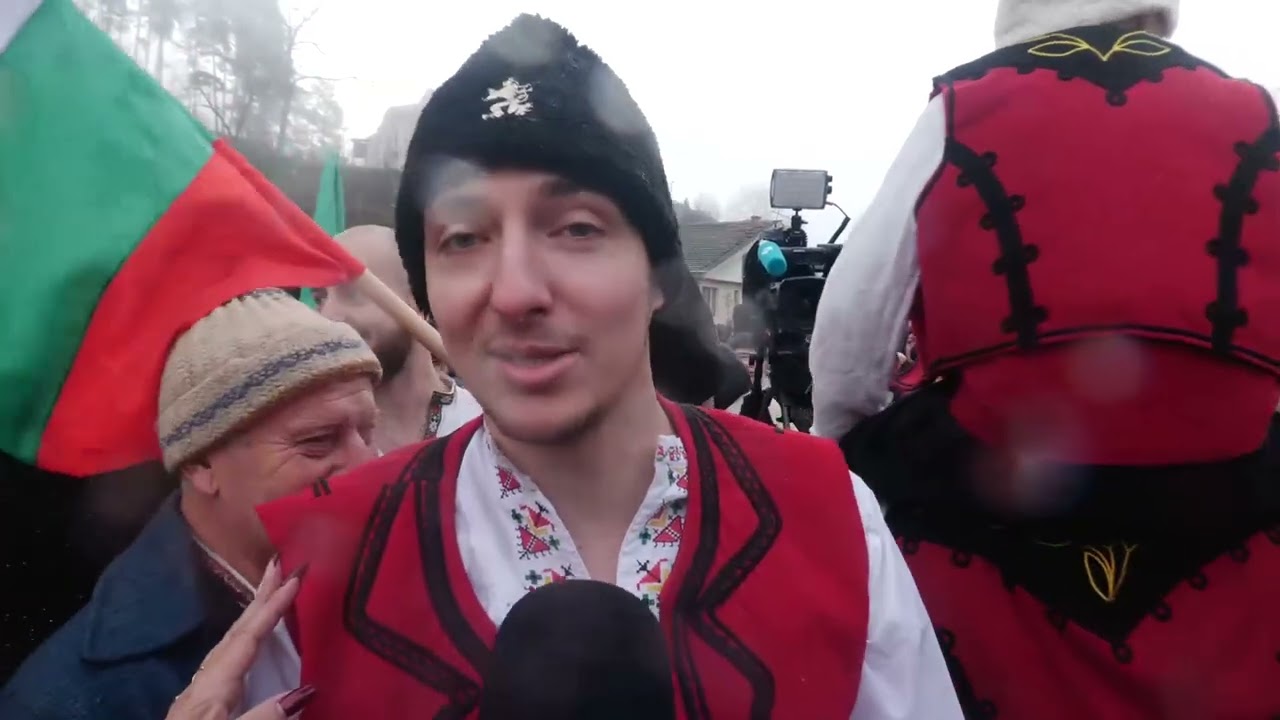 Ето го уникалното мъжко хоро в Калофер