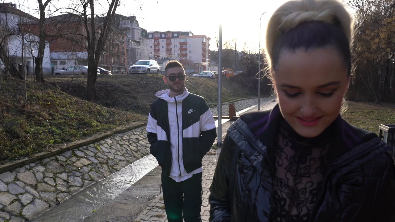Humor Dreni,Fiza,Fata - Ski ma&ccedil;in me  dhez&euml; fitilin