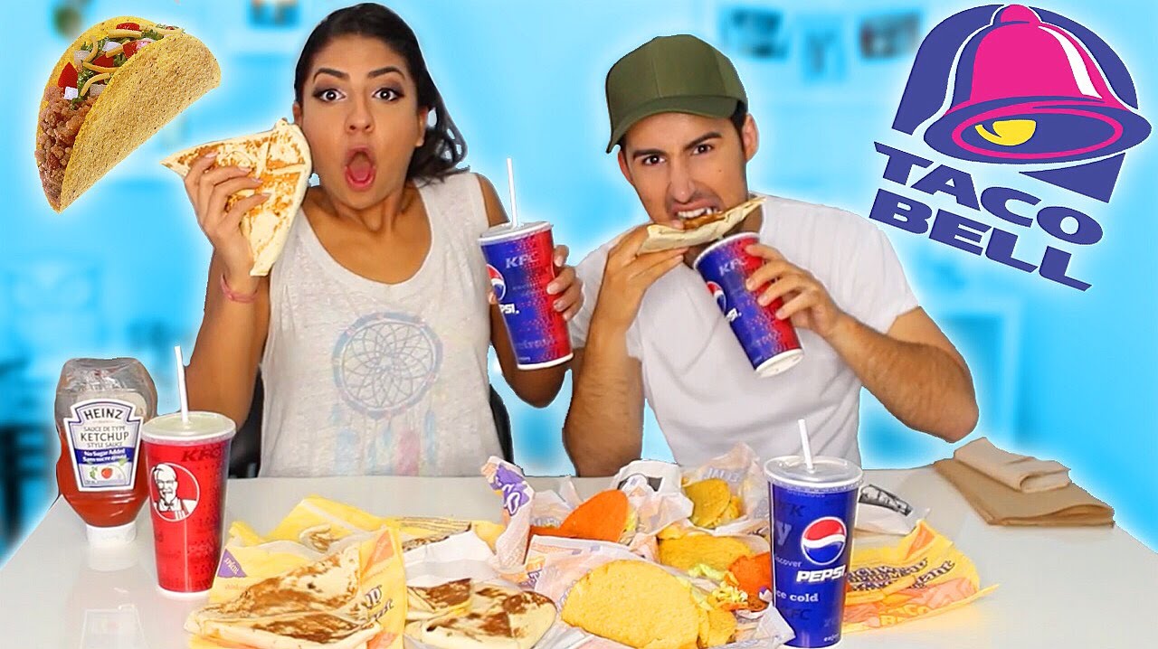 TRYING TACO BELL FAST FOOD!