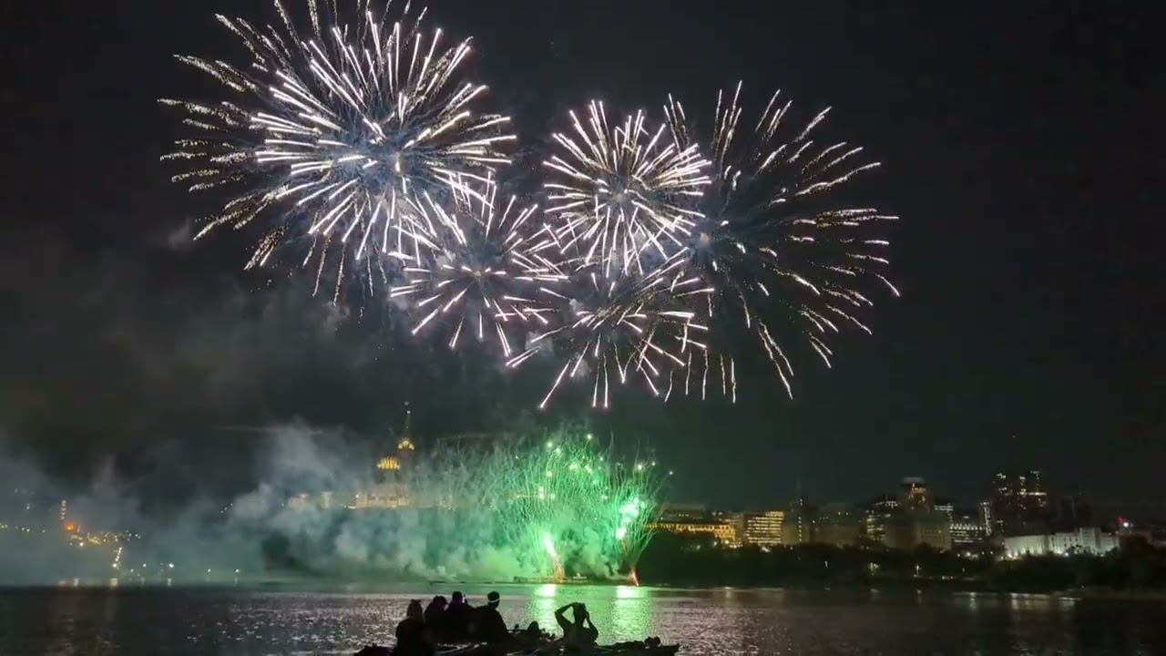 2023-08-19 Grands Feux du Casino Lac Leamy - Finale - Ottawa-Gatineau Fireworks competition.