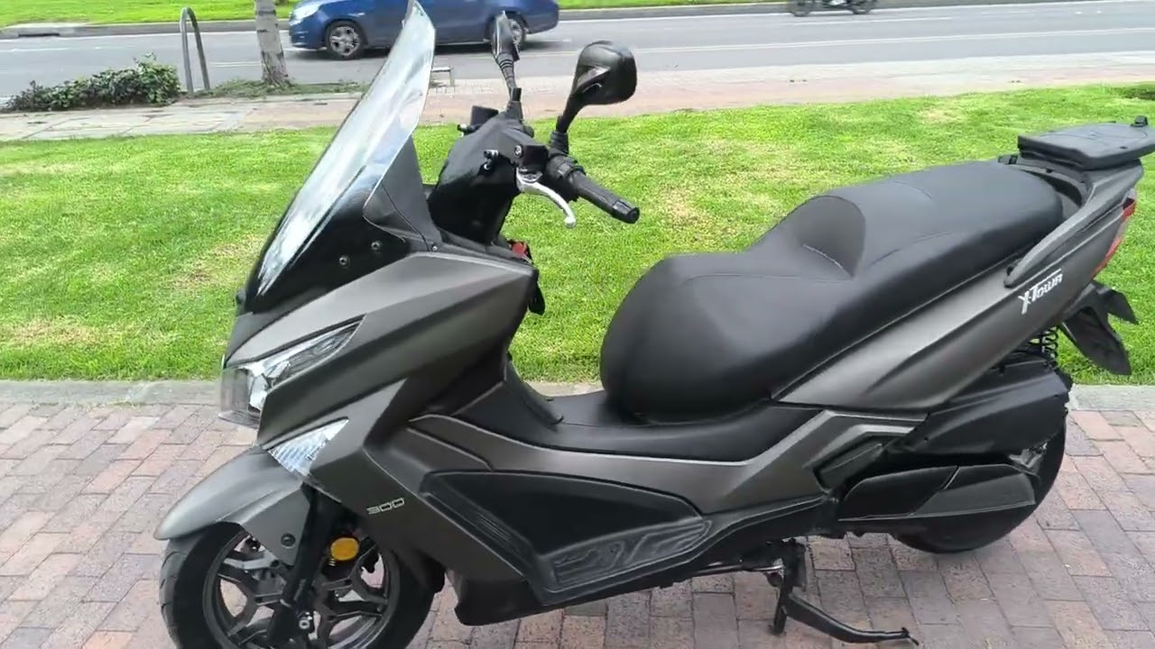 KYMCO XTOWN 300i, MODELO 2024, BOGOTÁ, COLOMBIA 