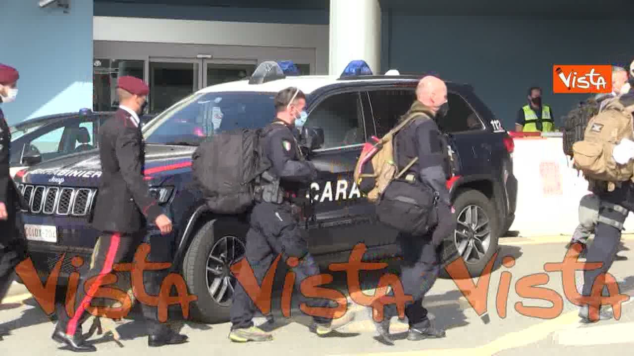 Atterrato a Fiumicino l'ultimo volo italiano da Kabul