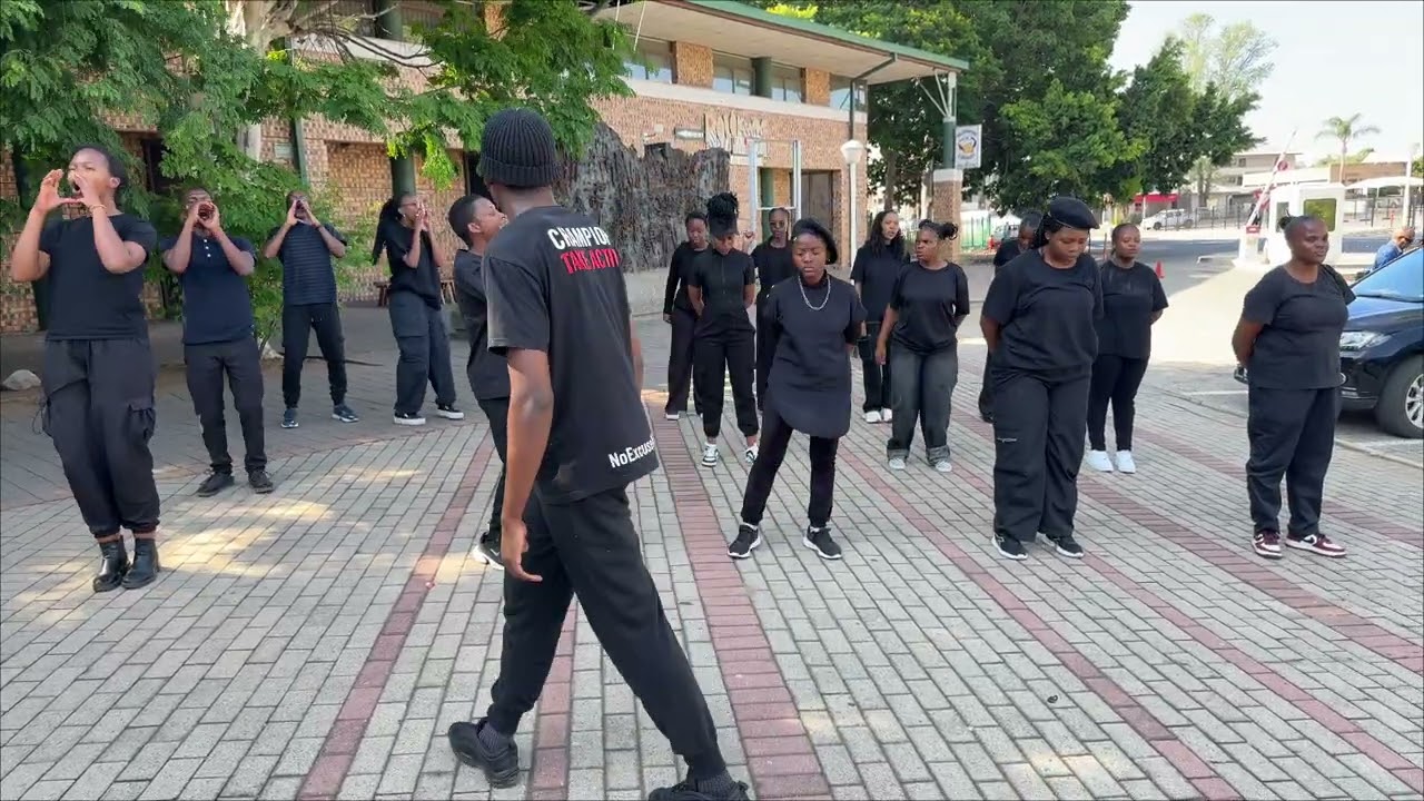 🤩 Energy: 1000. Unity: 1000.The Limpopo Fam just premiered their stomp the yard trailer live💯