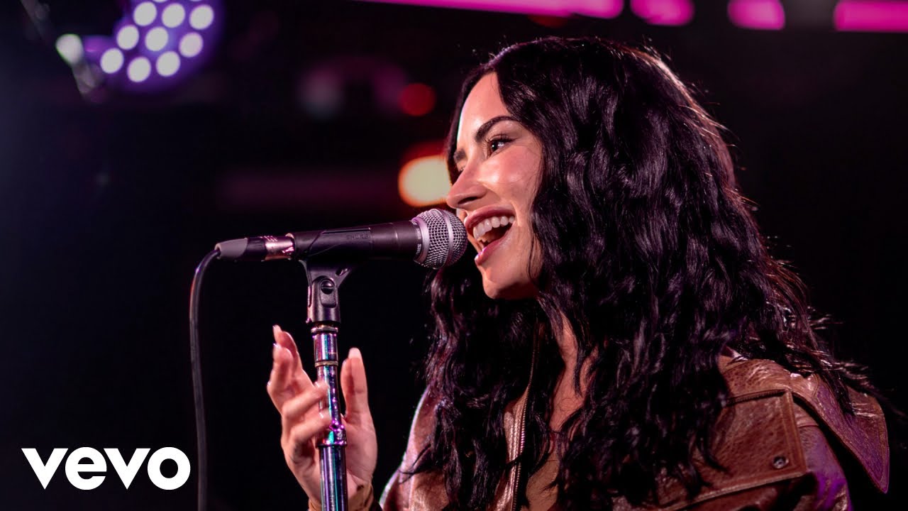 Demi Lovato - Here All Night in the Live Lounge