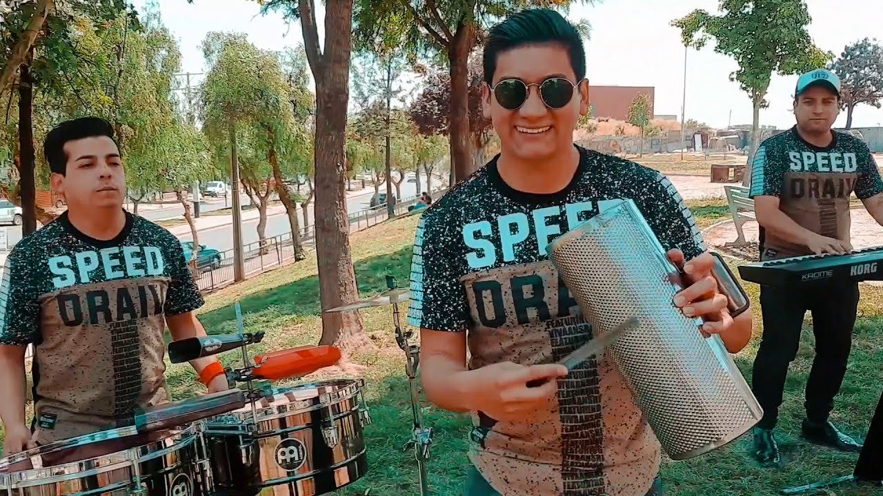 LOS CHARROS DE LUCHITO Y RAFAEL FEAT IDENTIKO BLUE - ME EMBORRACHO