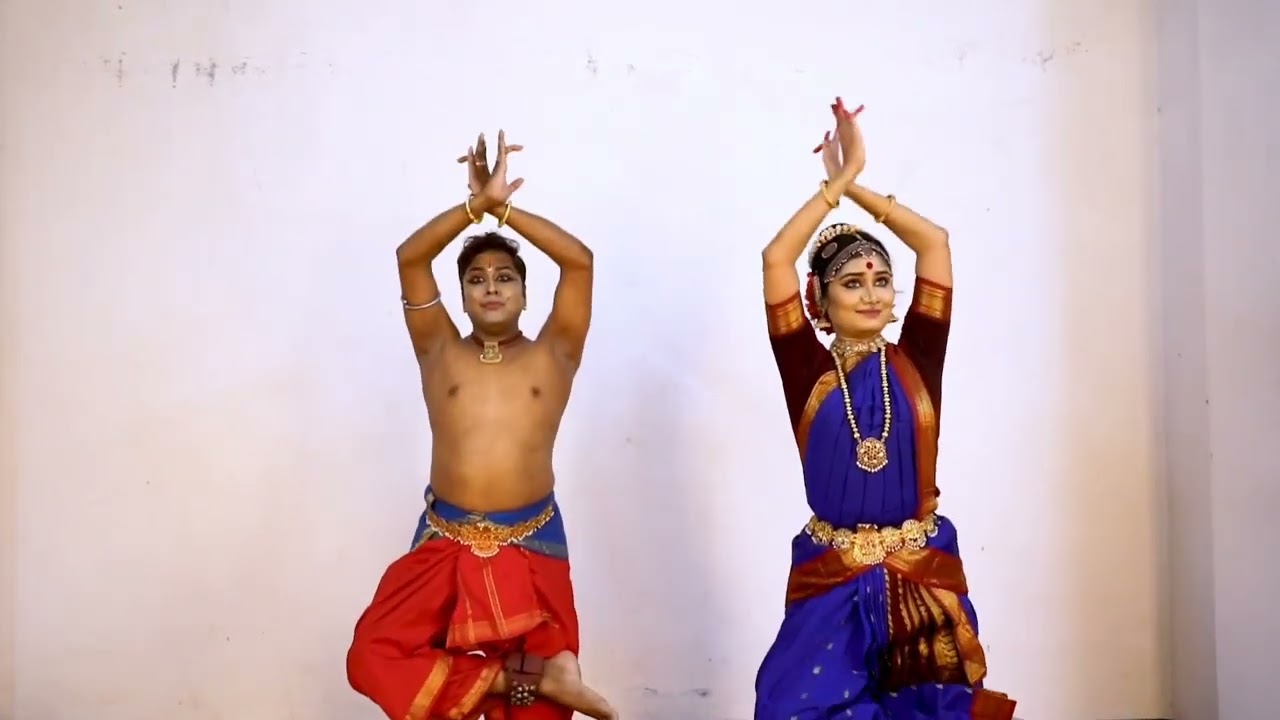Bharatanatyam (Duet) | Keerthanam - Adum Azhaghai | Dr. Mandakranta Roy & Sri Raja Dutta.