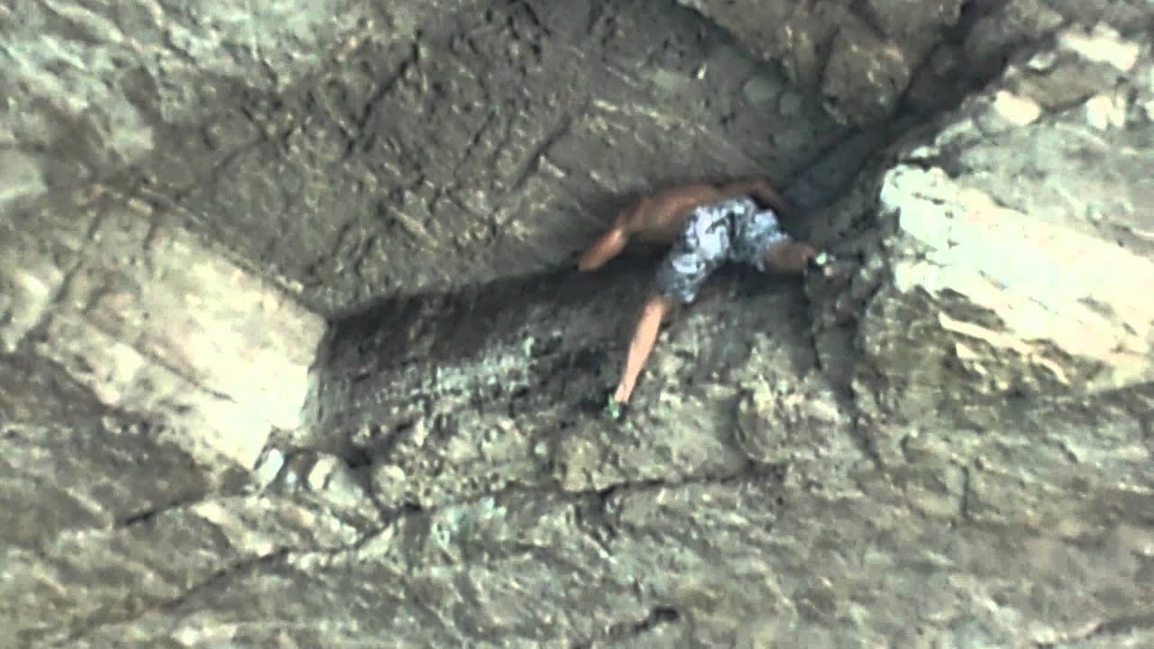 SAN PEYRE le plafond de la grottre en solo  - 8a - Oliv' maitre SanPeyrien