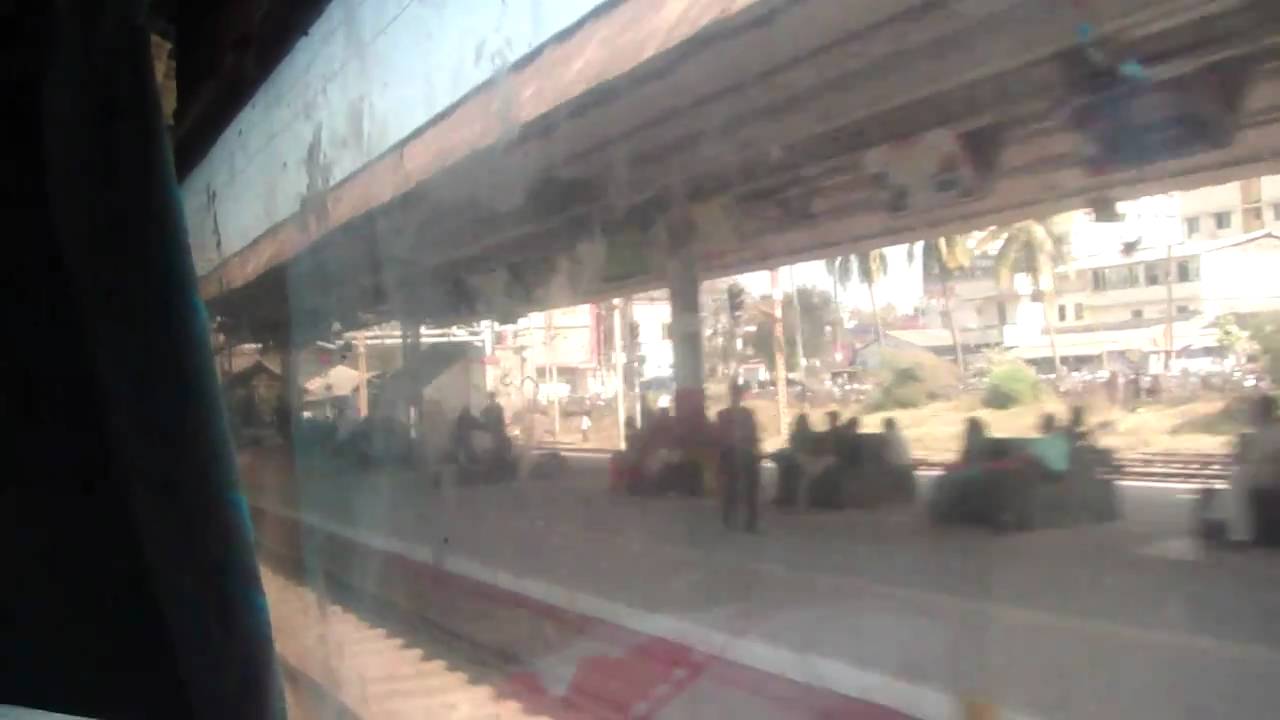 12471 Swaraj Express skipping Navsari Jn at MPS