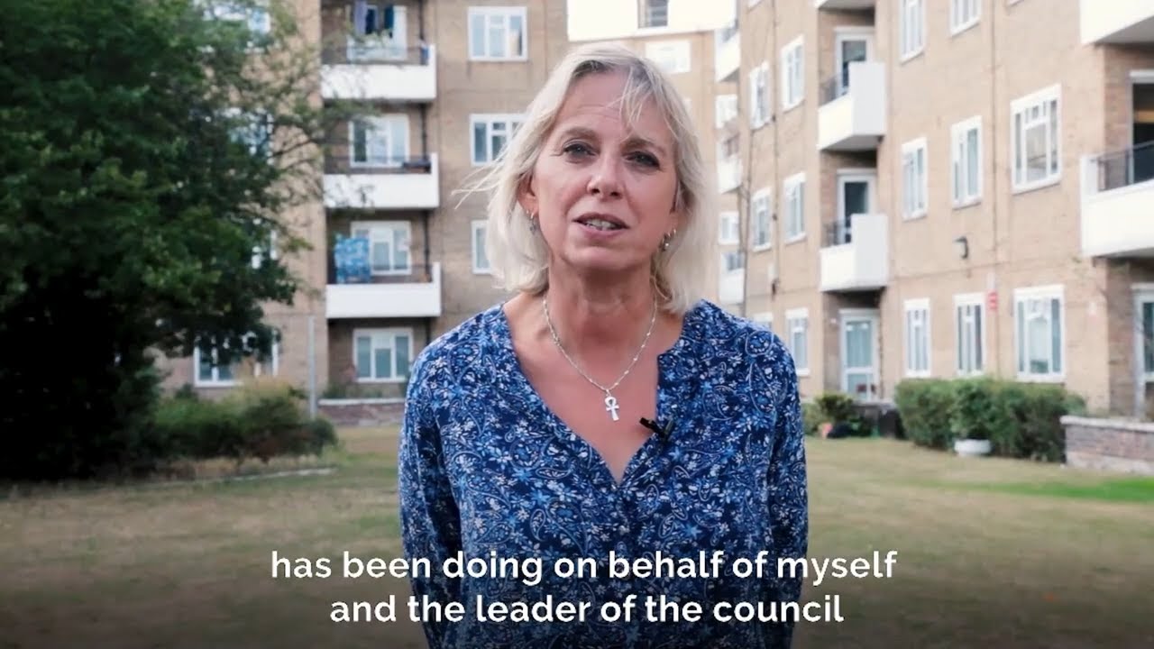 Cllr Lisa Homan gives her support to the Defend Council Homes policy