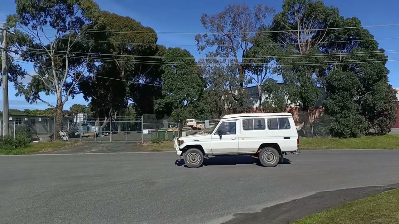 HJ75 TroopCarrier Test Drive