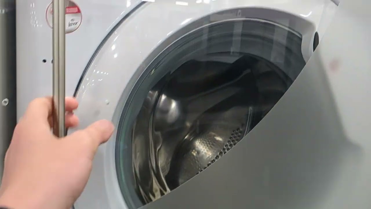 Integrated Washing Machines at Currys in Deepdale Shopping Park in Preston