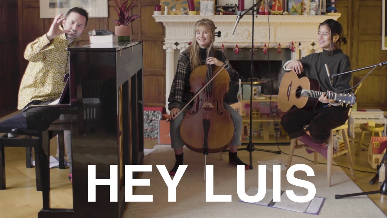 Tom Rosenthal - Hey Luis (Live Acoustic)