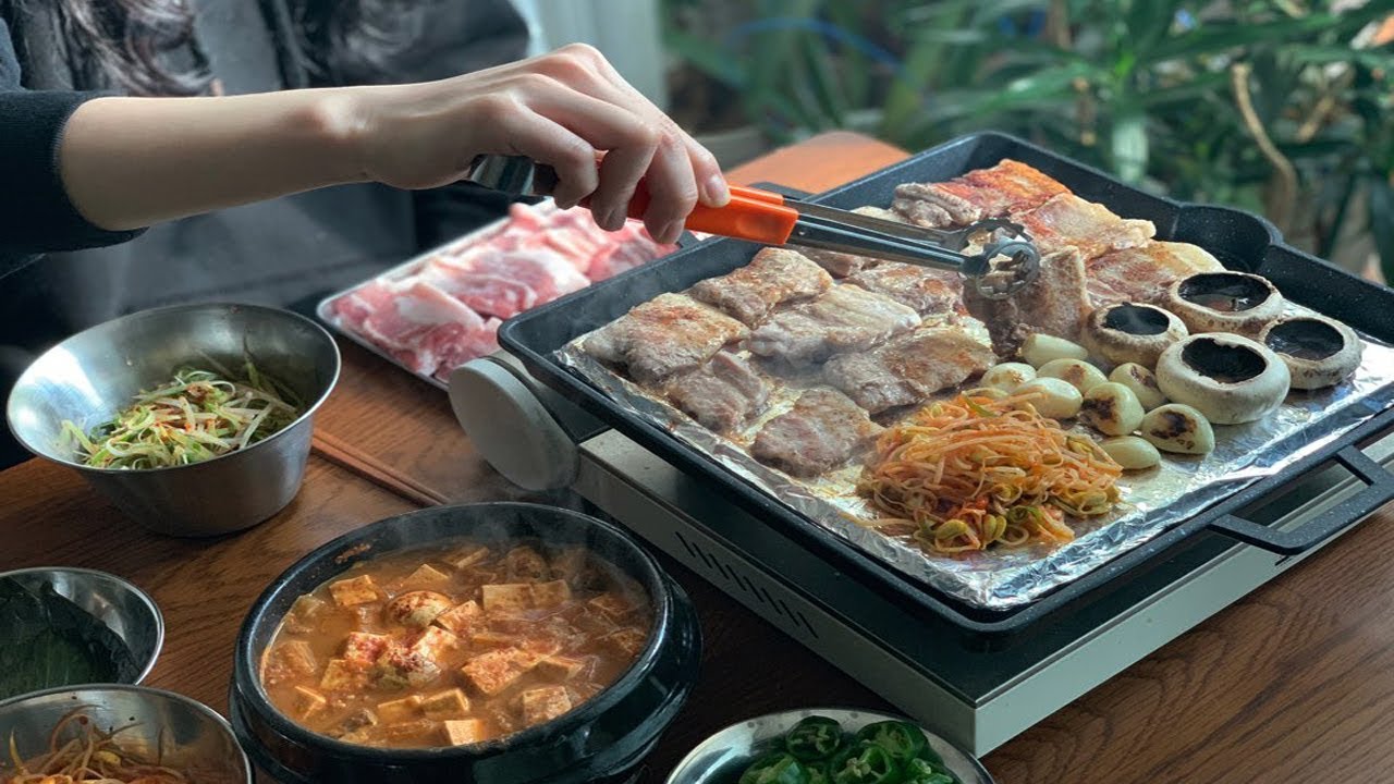 추억의 냉동삼겹살 feat.비빔면,치즈볶음밥 (4K)   l 식사는 하셨나요? l